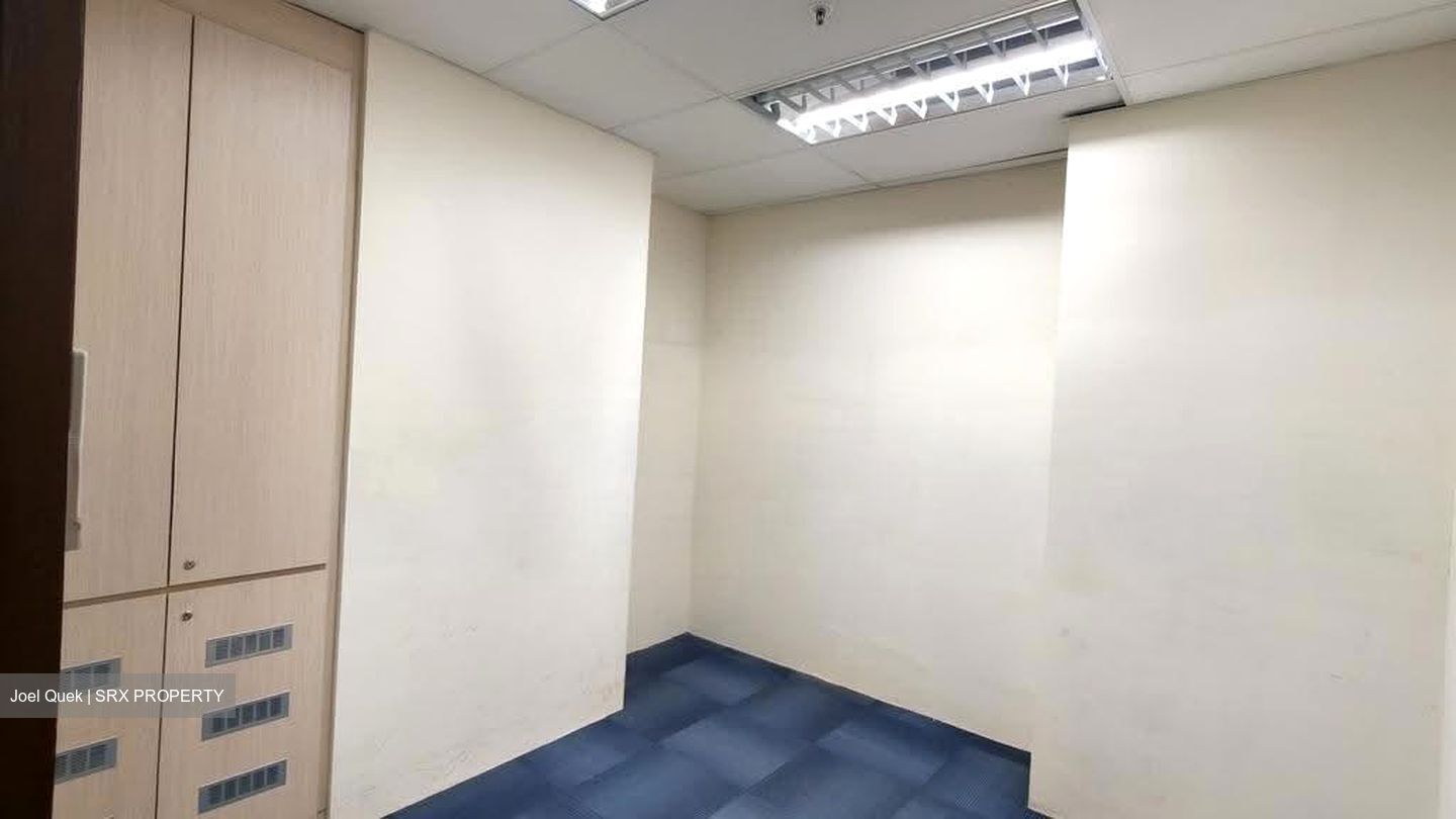A'posh Bizhub (D27), Factory #610992381
